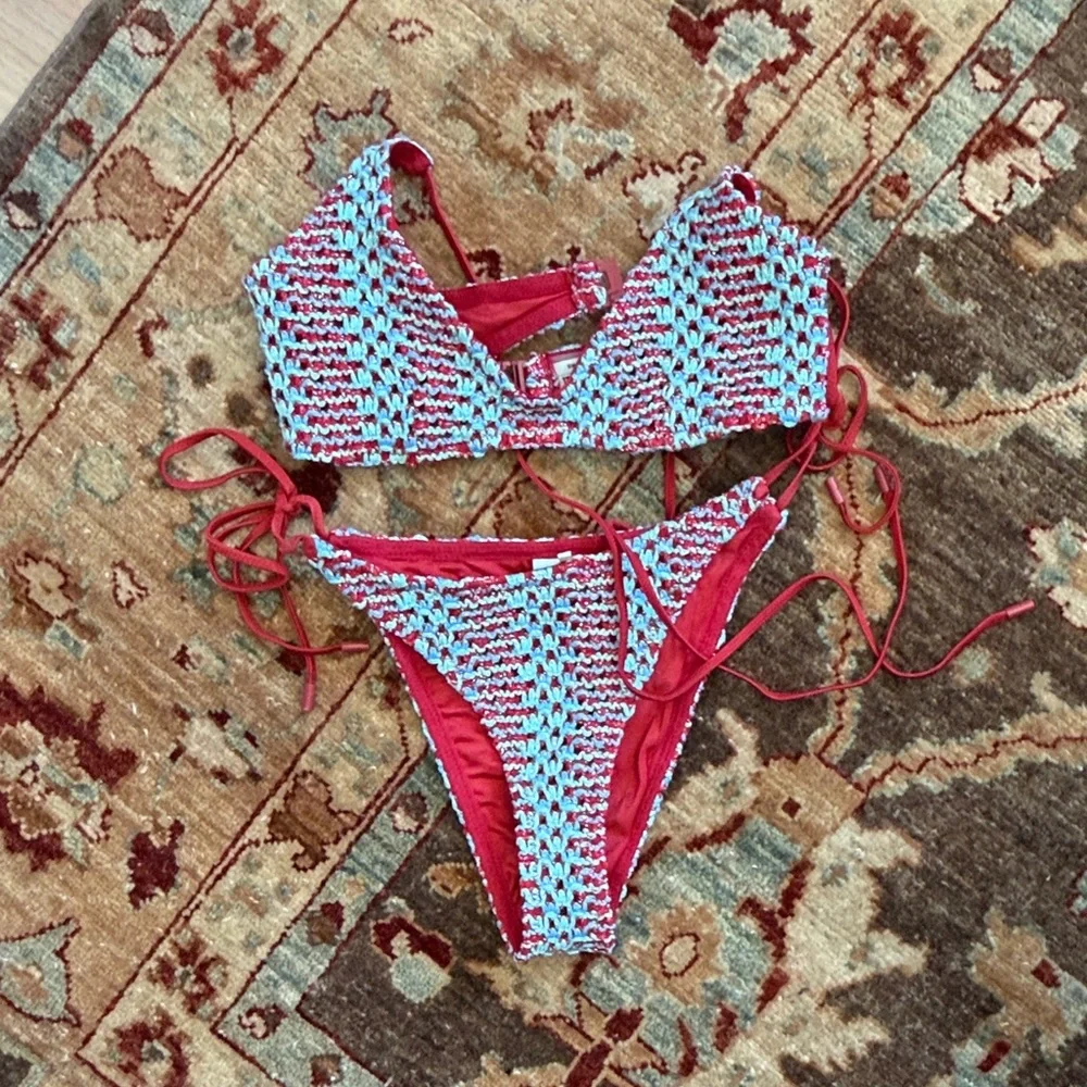 NWOT Triangl Cora Crochet Bikini - Picture 2 of 3